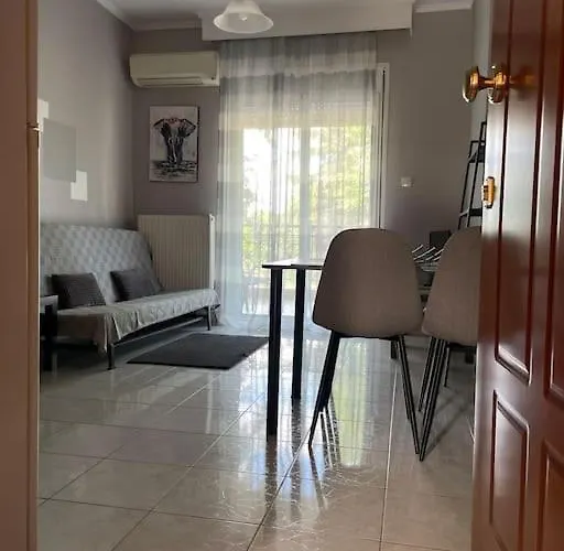 με θέα σε πάρκο! *